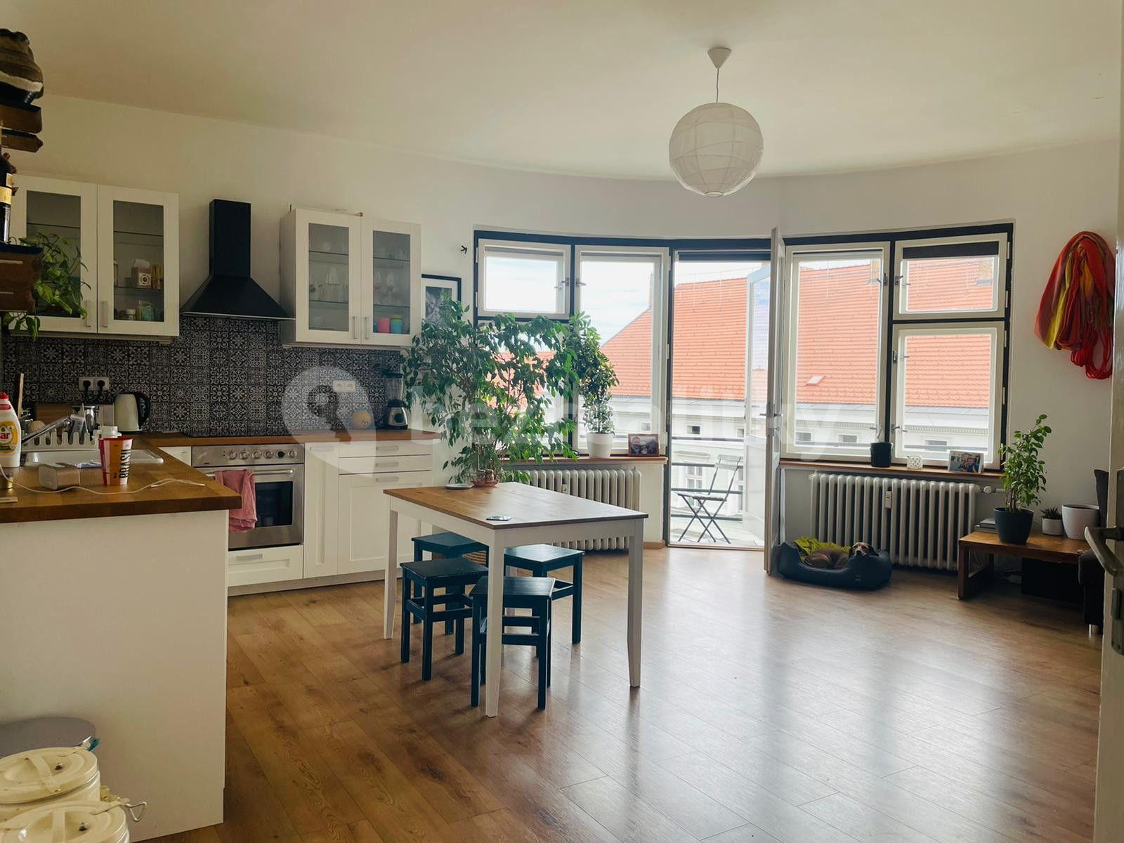 Pronájem bytu 3+1 90 m², Nádražní, Praha, Praha