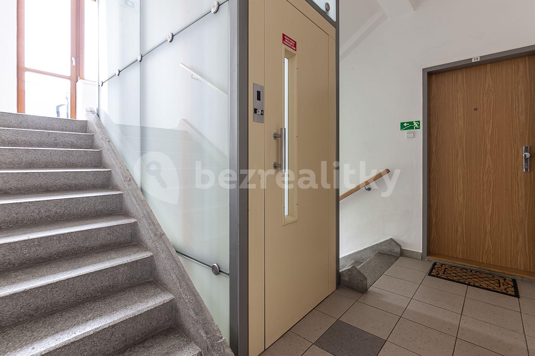 Prodej bytu 2+1 52 m², Pod Lipami, Praha, Praha