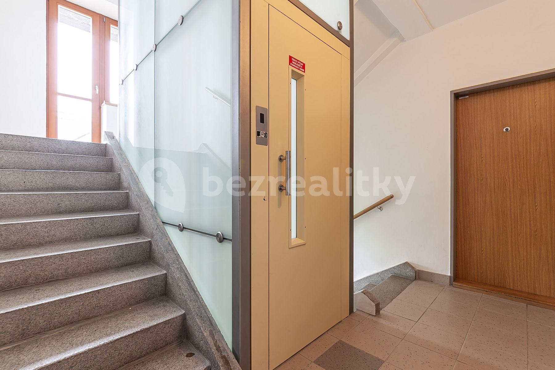 Prodej bytu 2+1 52 m², Pod Lipami, Praha, Praha