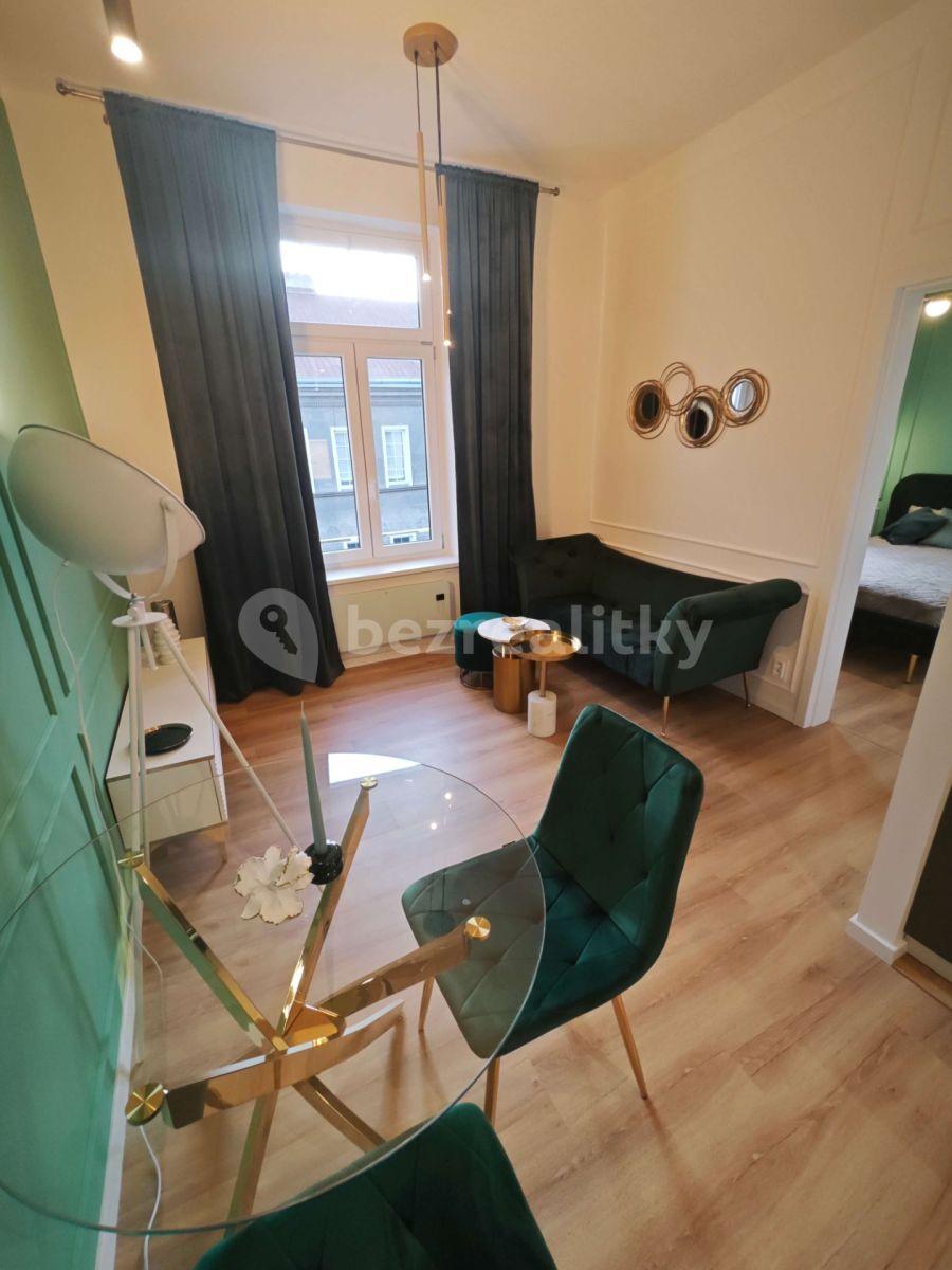 Pronájem bytu 2+kk 33 m², Turnovská, Praha, Praha