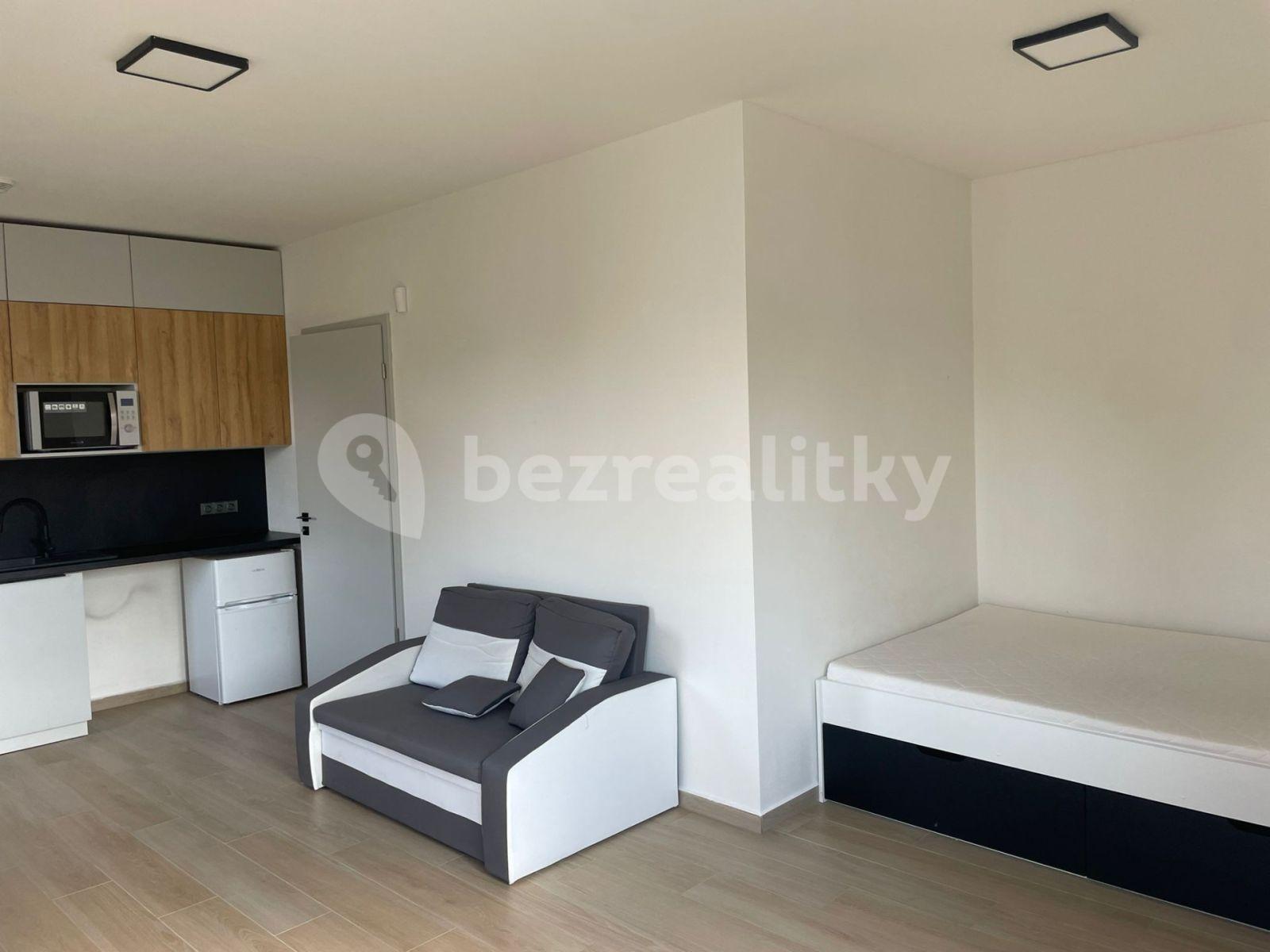 Pronájem bytu 1+kk 32 m², Edvarda Beneše, Říčany, Středočeský kraj