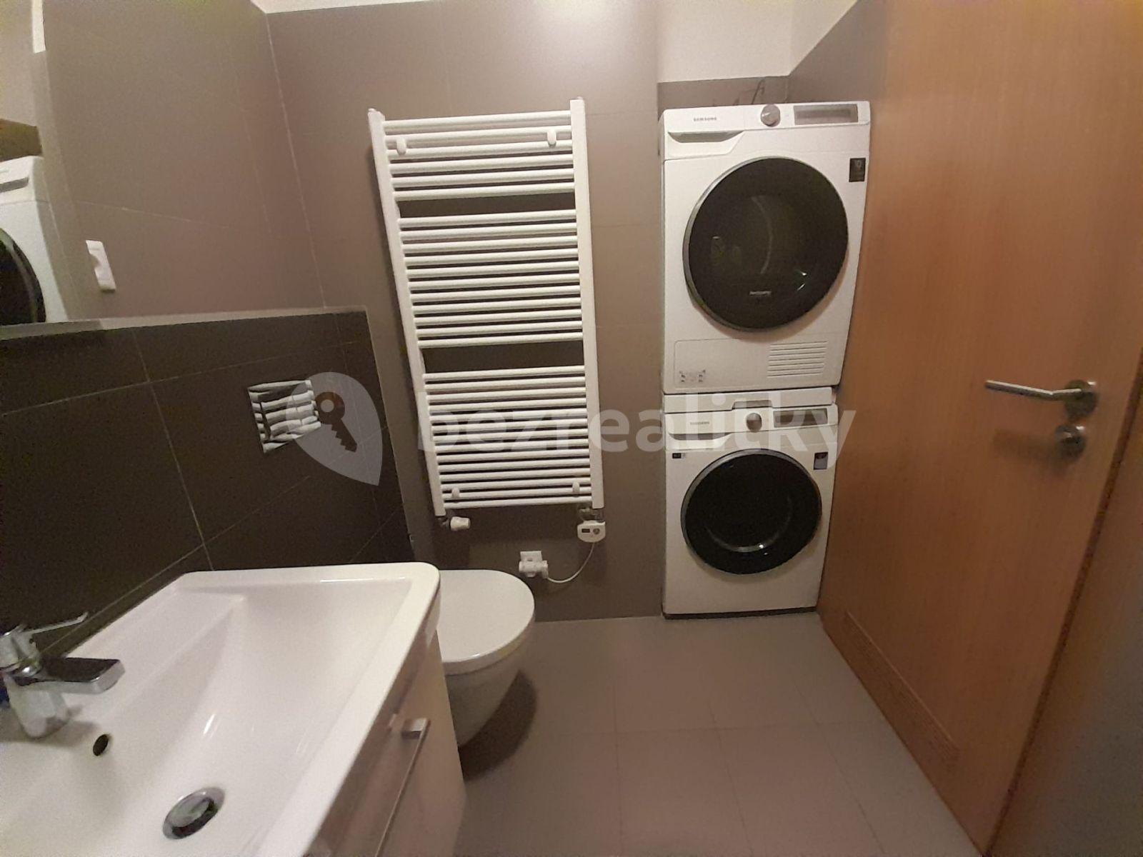 Pronájem bytu 3+kk 69 m², Pod Dvorem, Praha, Praha