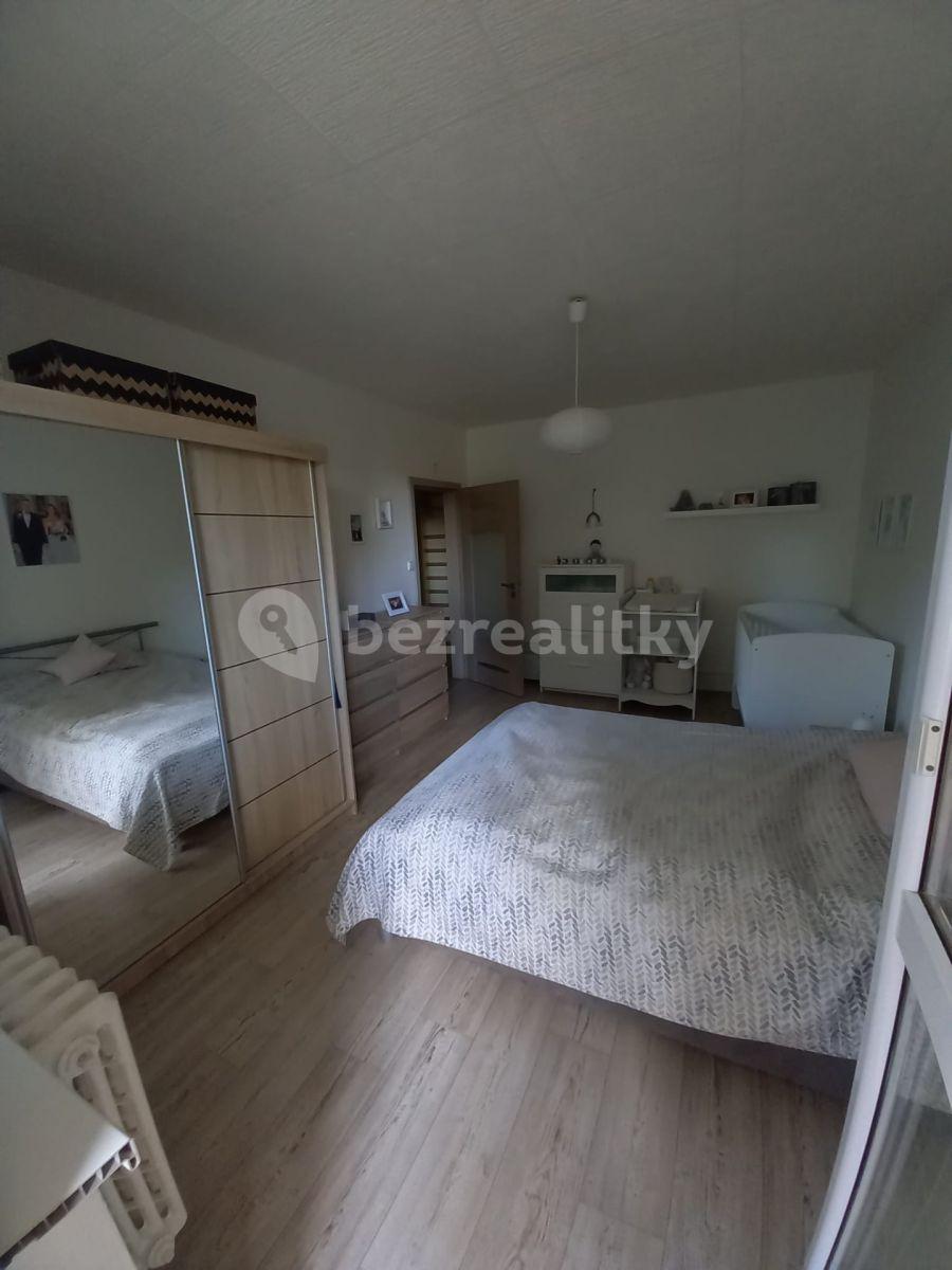 Pronájem bytu 3+1 75 m², Louky, Uherské Hradiště, Zlínský kraj