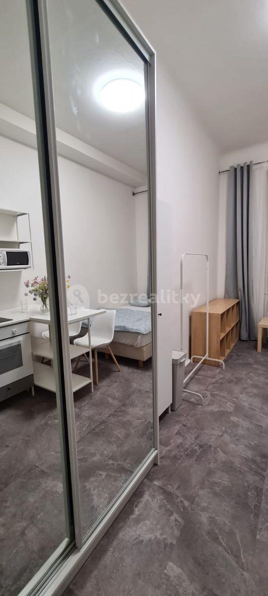 Pronájem bytu 1+kk 20 m², Na Výšinách, Praha, Praha