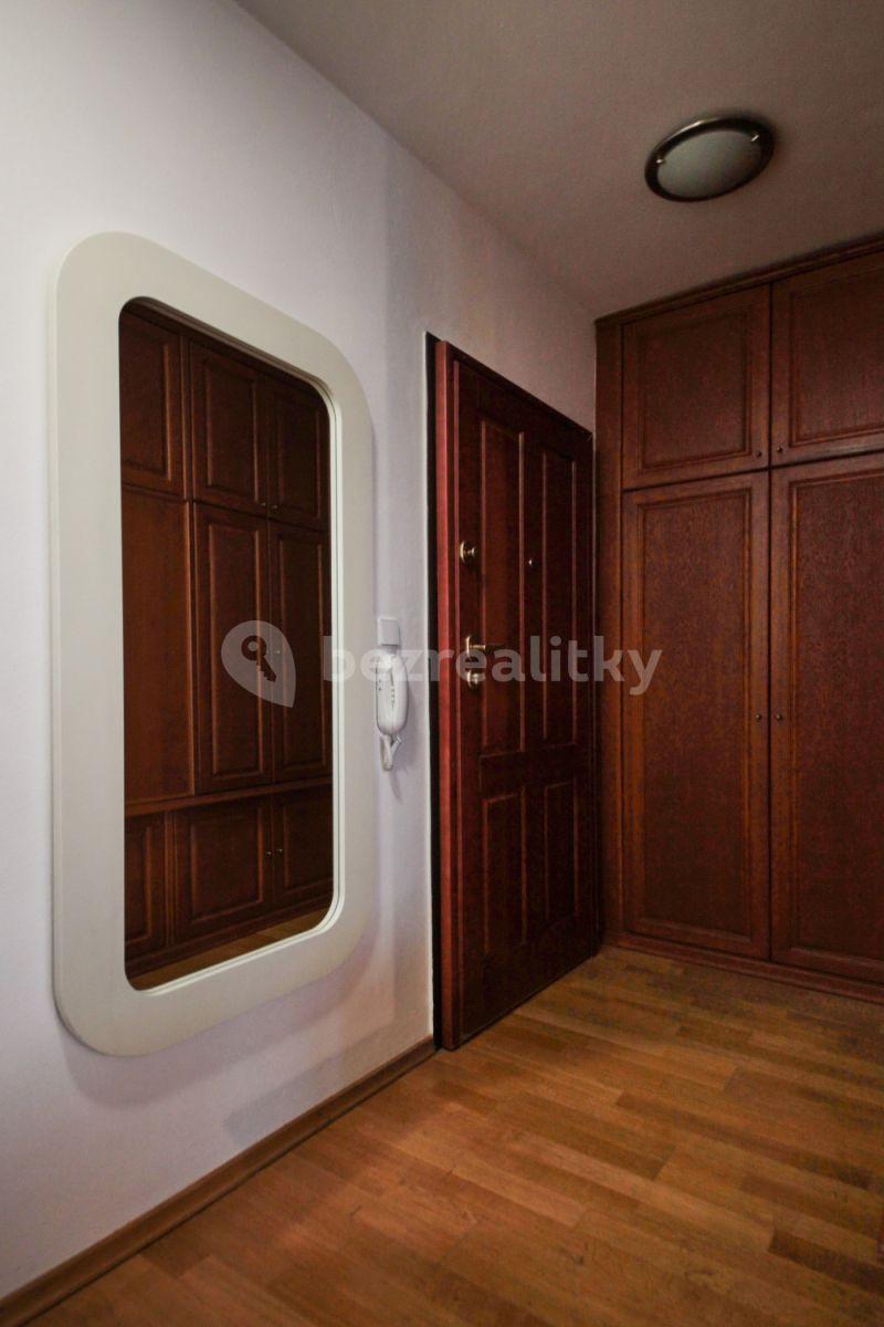 Pronájem bytu 1+1 30 m², Kotorská, Praha, Praha