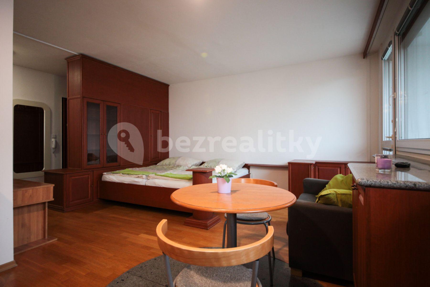 Pronájem bytu 1+1 30 m², Kotorská, Praha, Praha