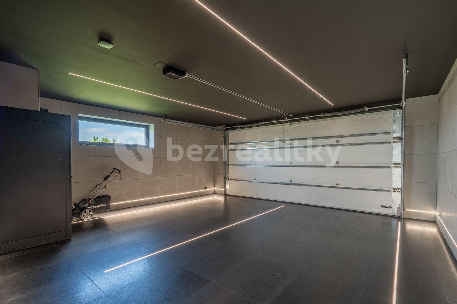 Pronájem bytu 5+1 343 m², Opuková, Tuchoměřice, Středočeský kraj