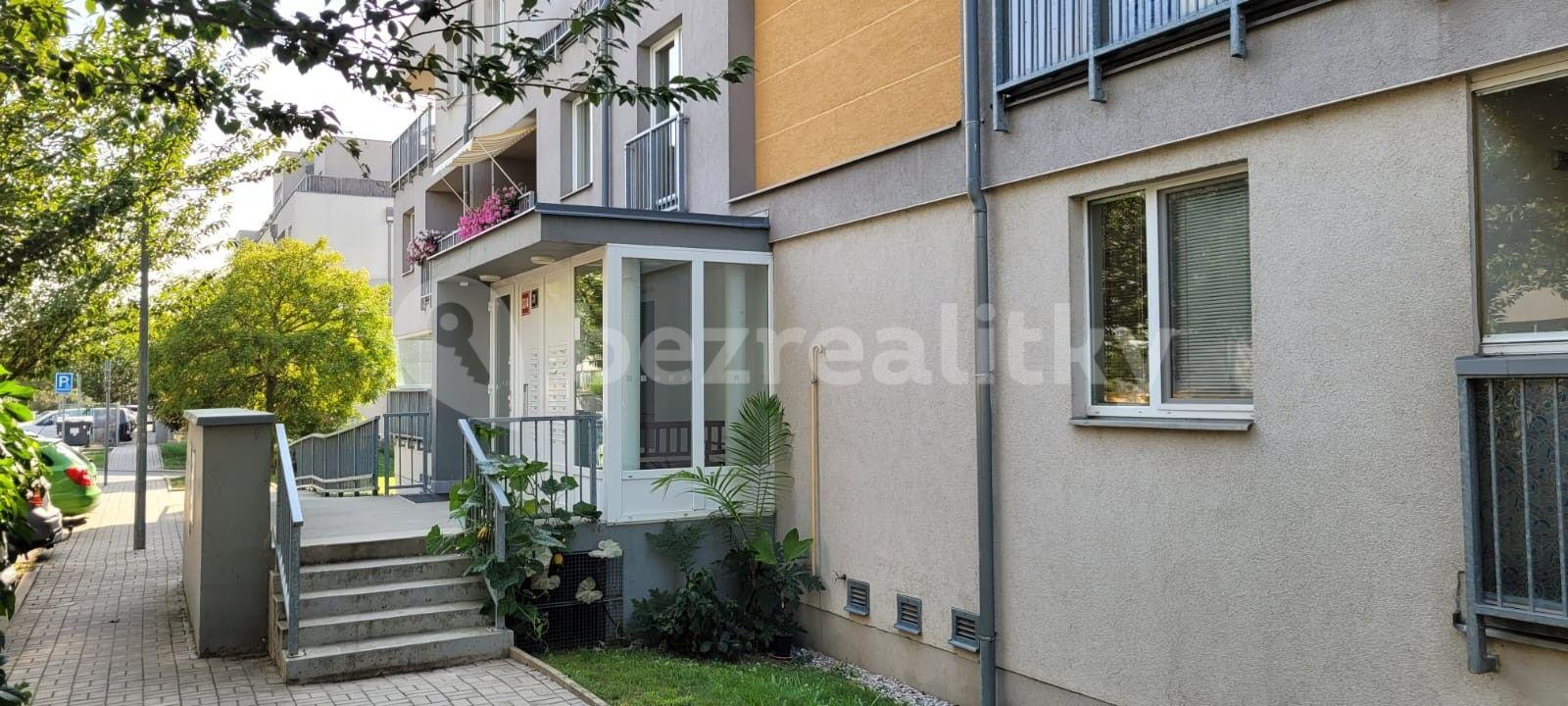 Pronájem bytu 2+kk 55 m², Saturnova, Praha, Praha