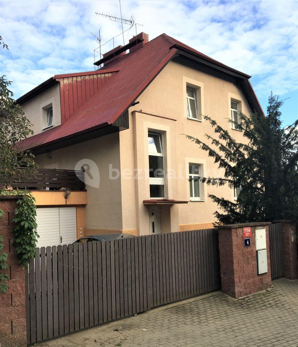 Pronájem bytu 1+kk 23 m², U Zahradního města, Praha, Praha