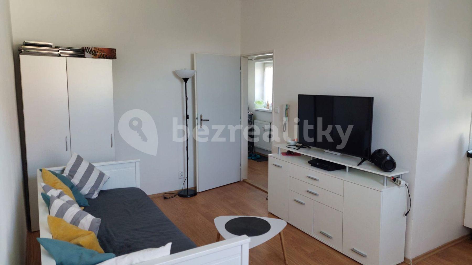 Pronájem bytu 1+kk 23 m², U Zahradního města, Praha, Praha