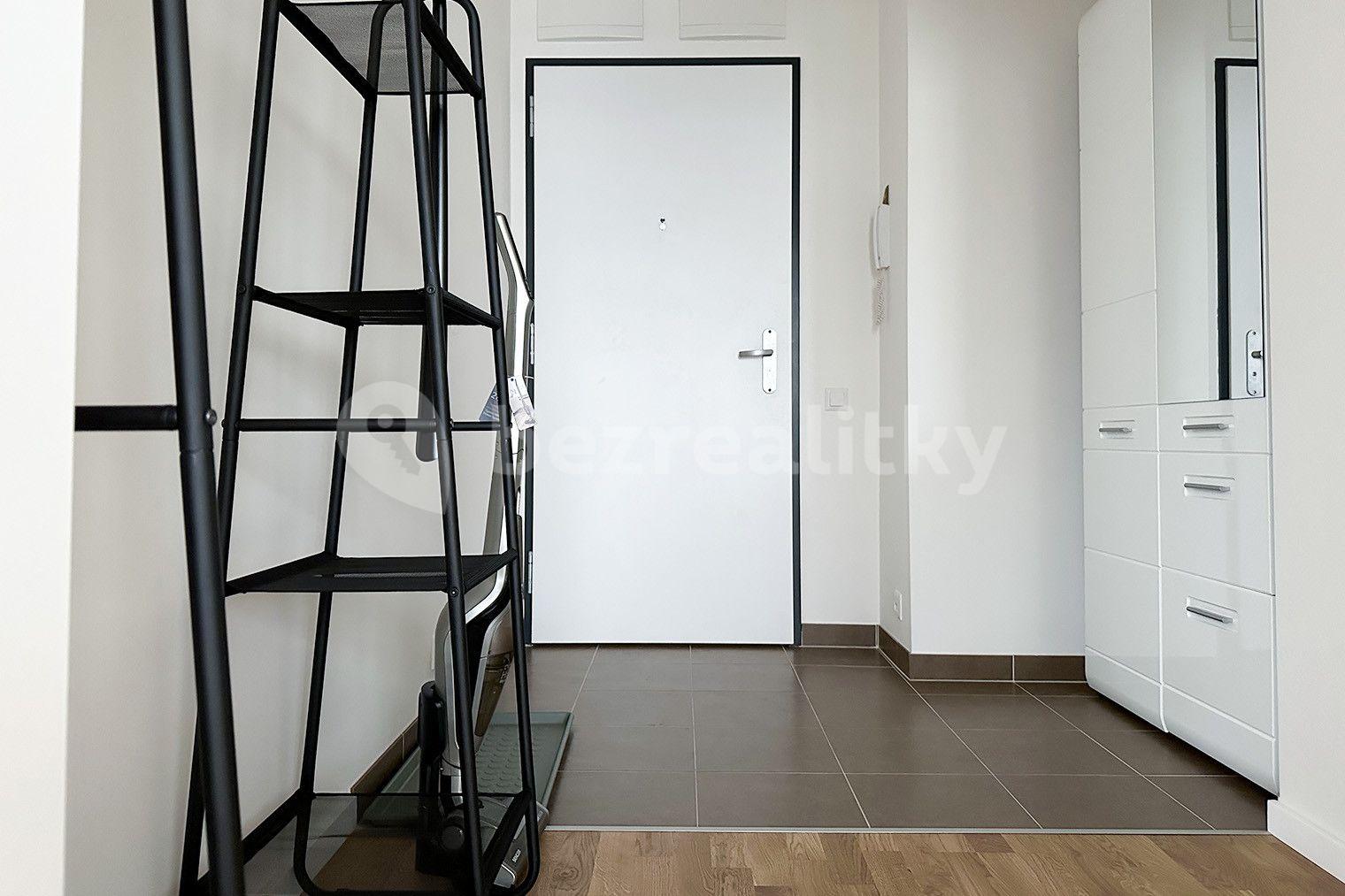 Pronájem bytu 1+1 40 m², Olgy Havlové, Praha, Praha