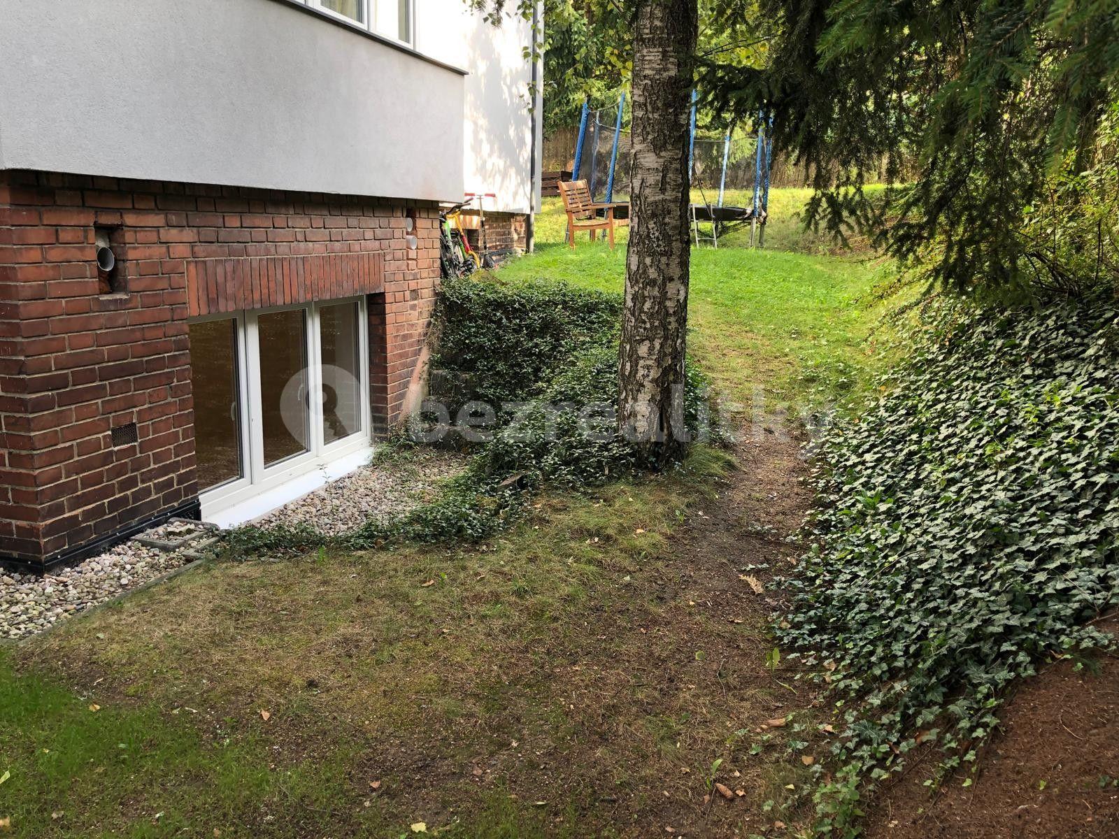 Pronájem bytu 2+kk 40 m², České družiny, Praha, Praha