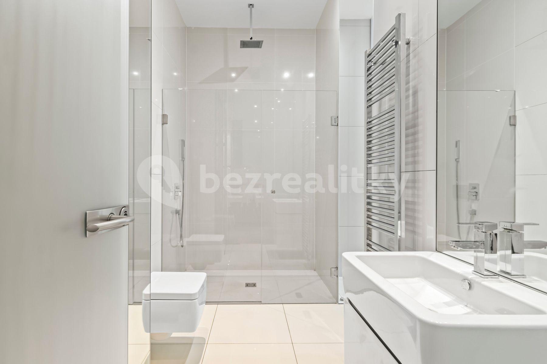 Pronájem bytu 3+kk 114 m², Laubova, Praha, Praha