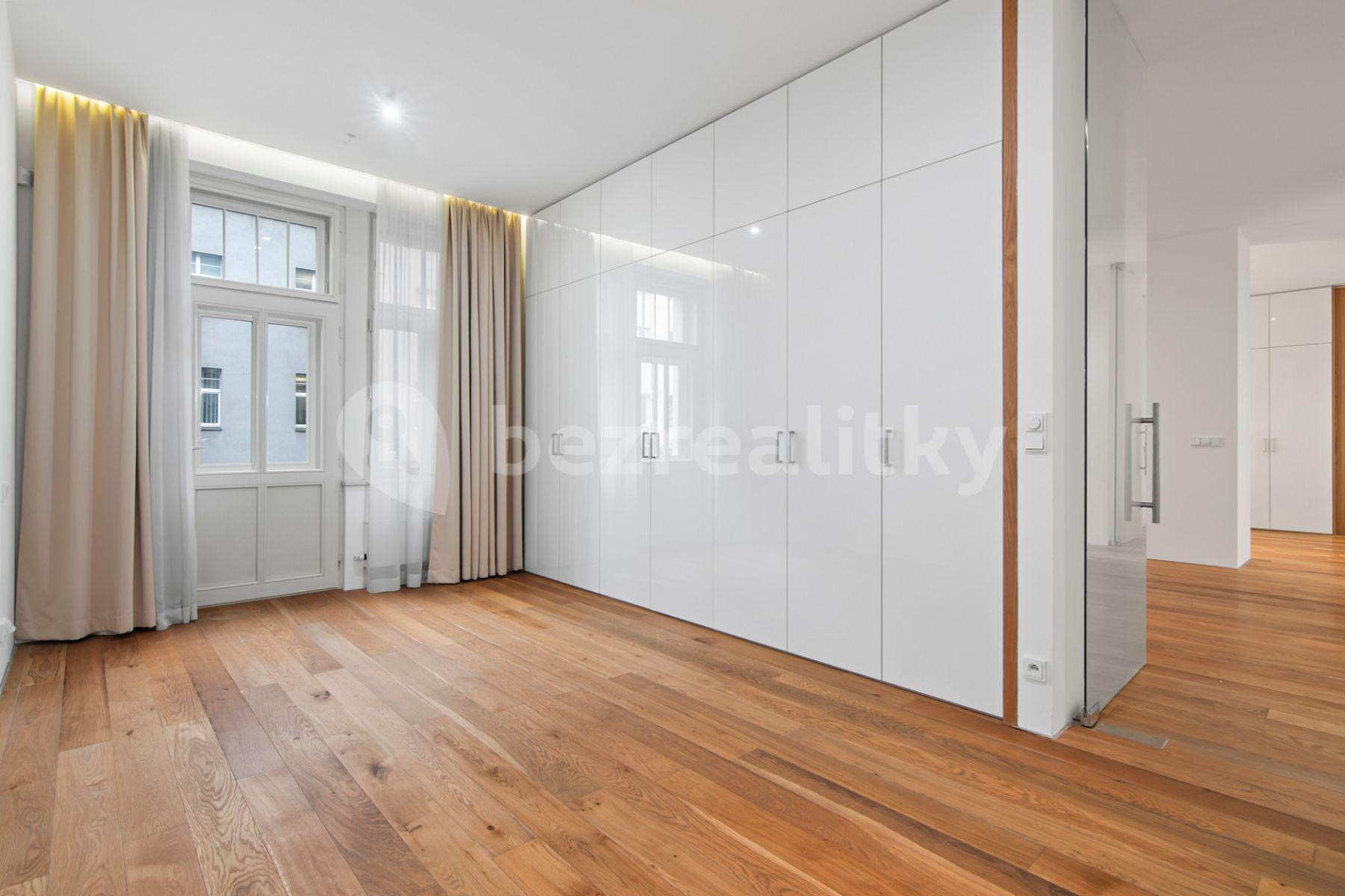 Pronájem bytu 3+kk 114 m², Laubova, Praha, Praha