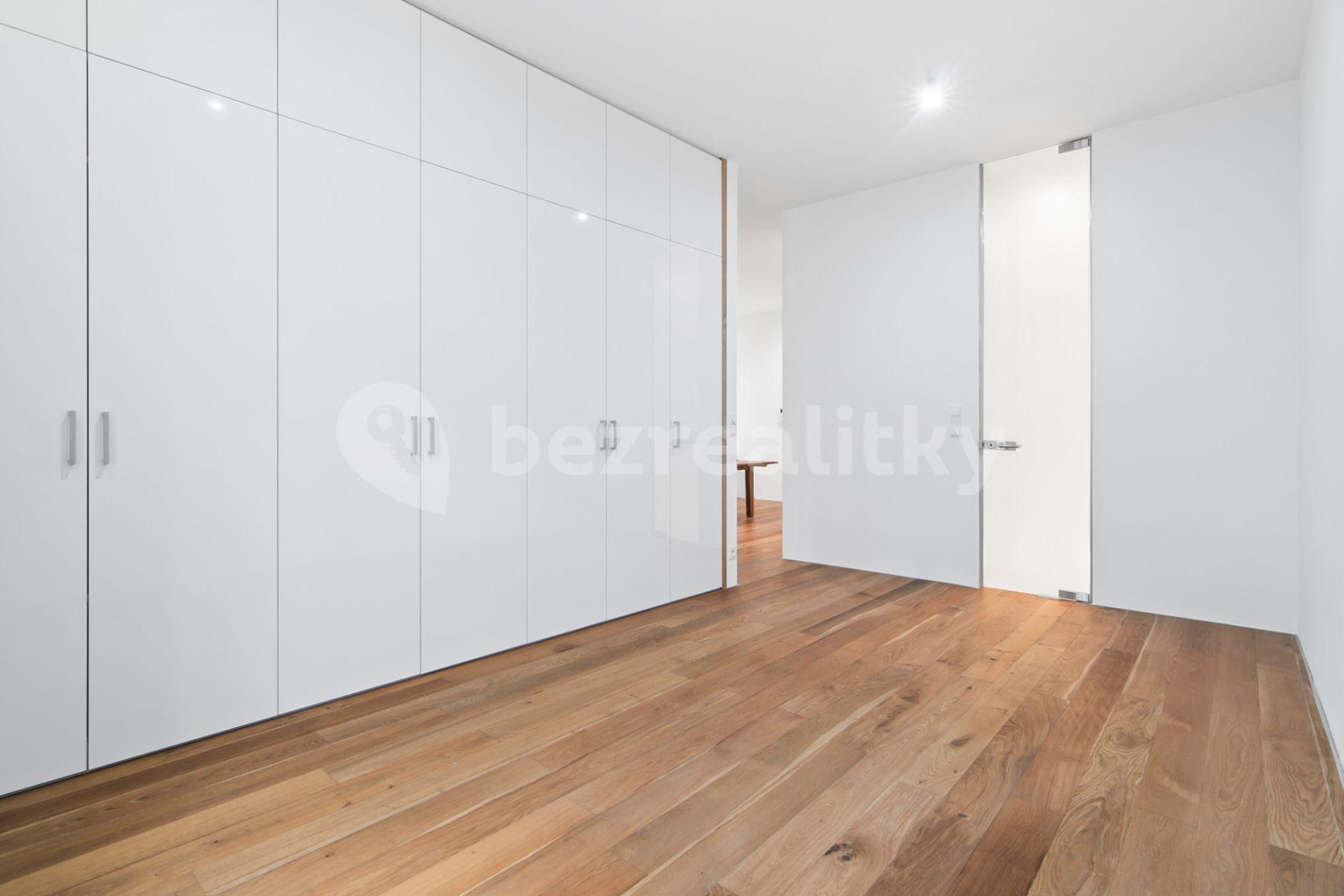 Pronájem bytu 3+kk 114 m², Laubova, Praha, Praha