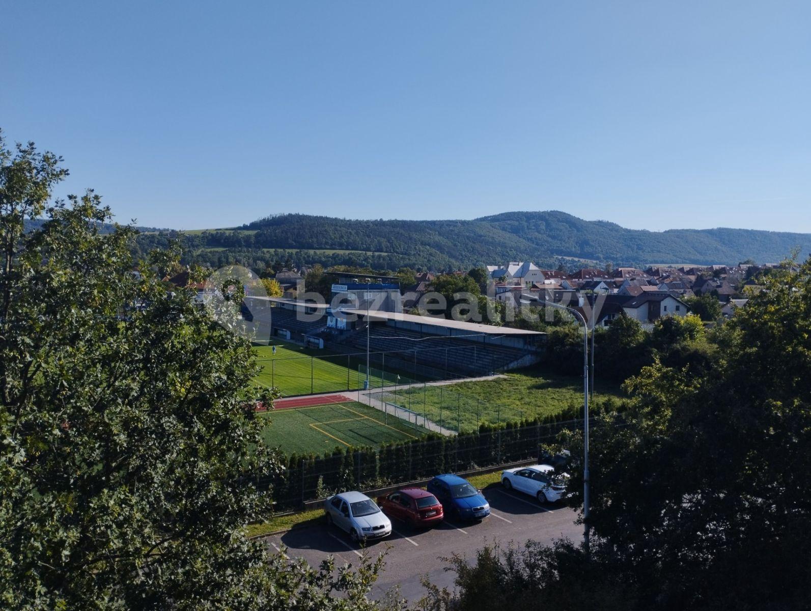 Pronájem bytu 2+kk 41 m², Nad Stadionem, Králův Dvůr, Středočeský kraj