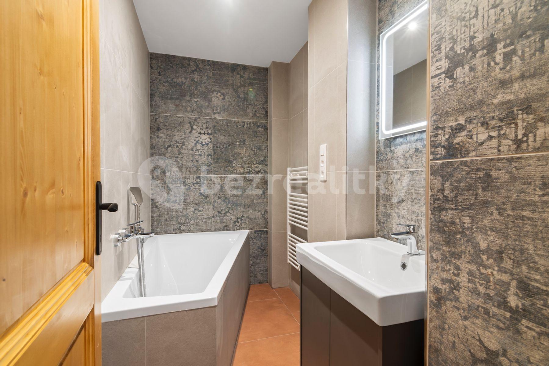 Pronájem bytu 3+kk 66 m², Na Zámecké, Praha, Praha