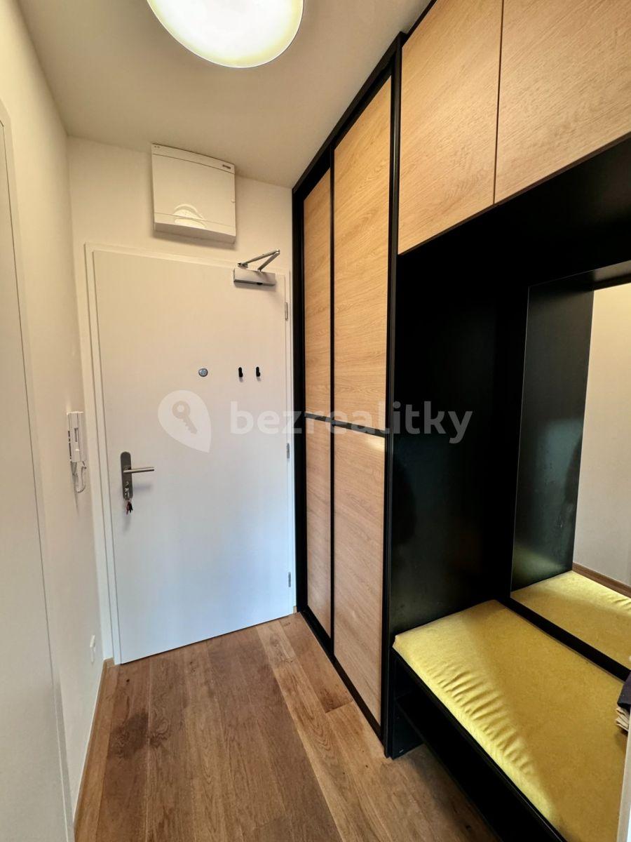 Prodej bytu 1+kk 26 m², Perucká, Praha, Praha