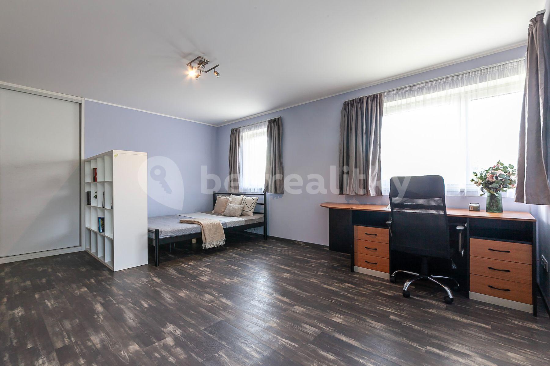 Prodej domu 230 m², pozemek 1.410 m², Diamantová, Horoušany, Středočeský kraj