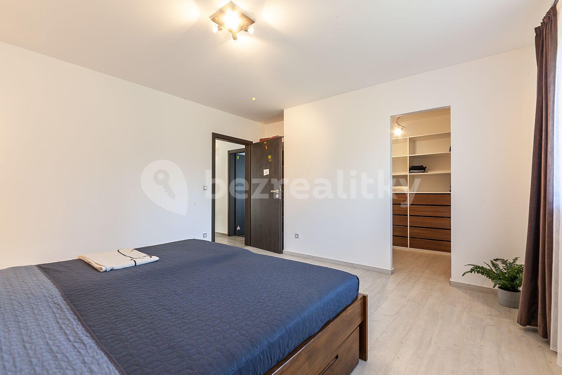 Prodej domu 230 m², pozemek 1.410 m², Diamantová, Horoušany, Středočeský kraj