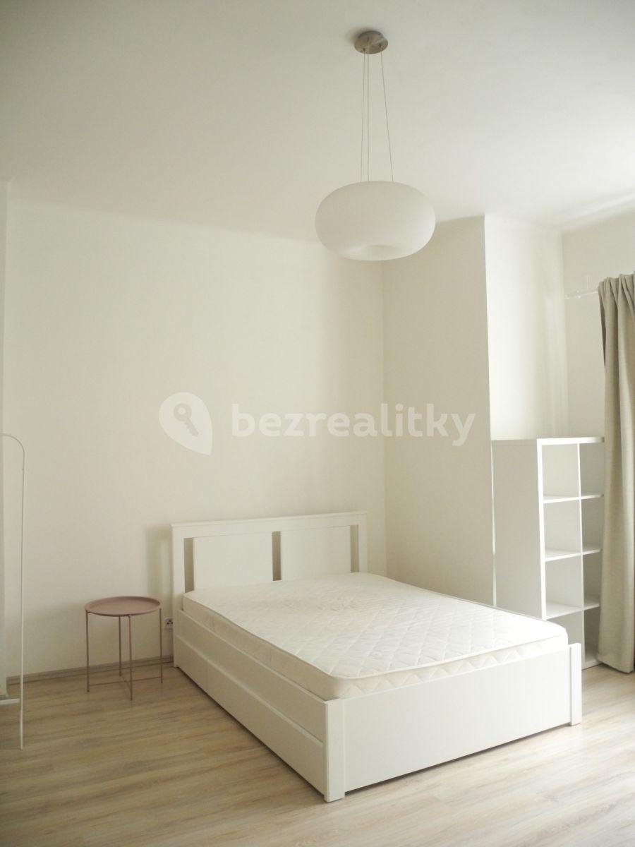 Pronájem bytu 1+kk 32 m², Pod Radnicí, Praha, Praha