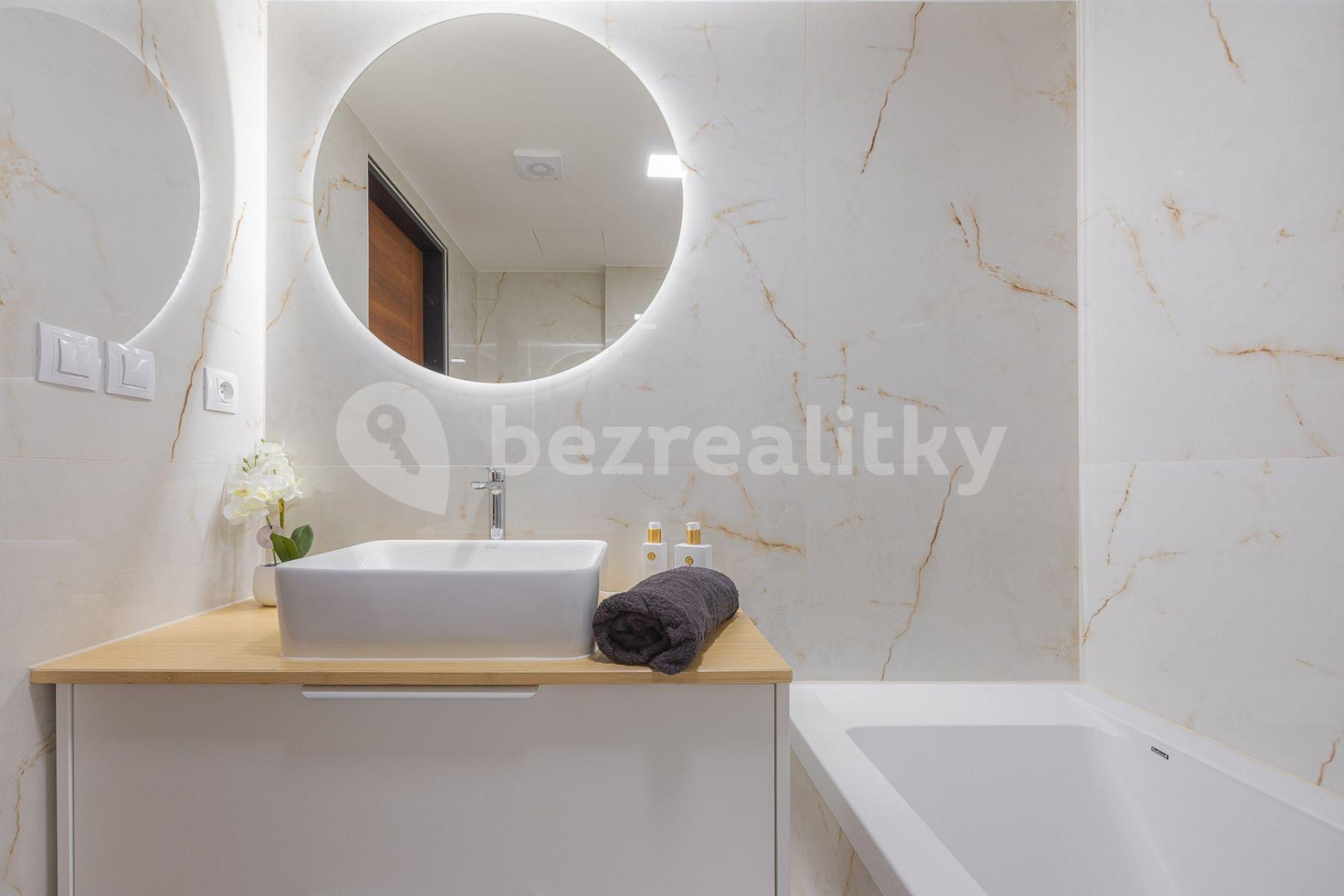 Prodej bytu 2+kk 52 m², Žerotínova, Praha, Praha