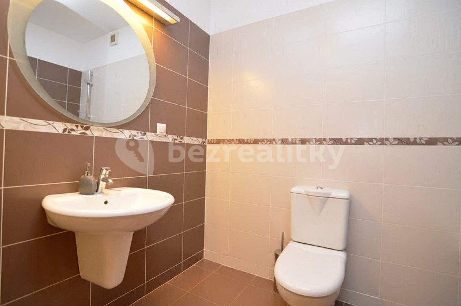 Pronájem bytu 2+1 72 m², Veverkova, Praha, Praha