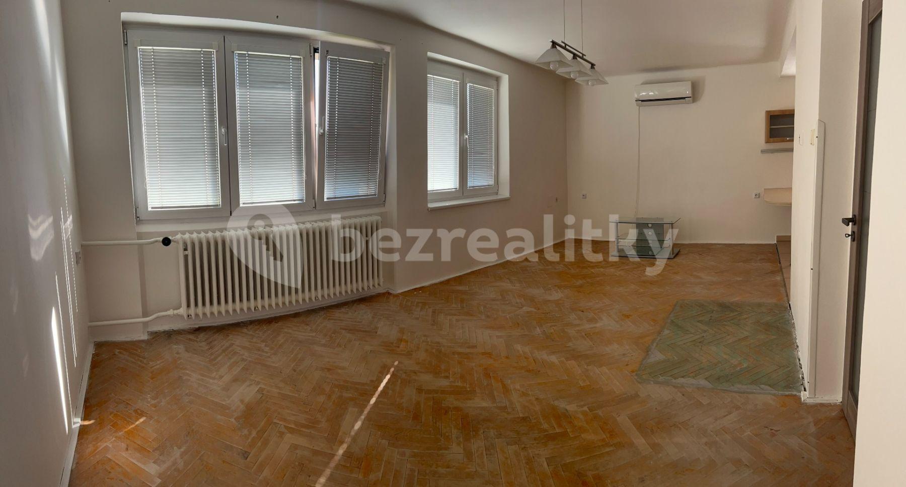 Prodej bytu 3+1 67 m², Jabkenice, Středočeský kraj