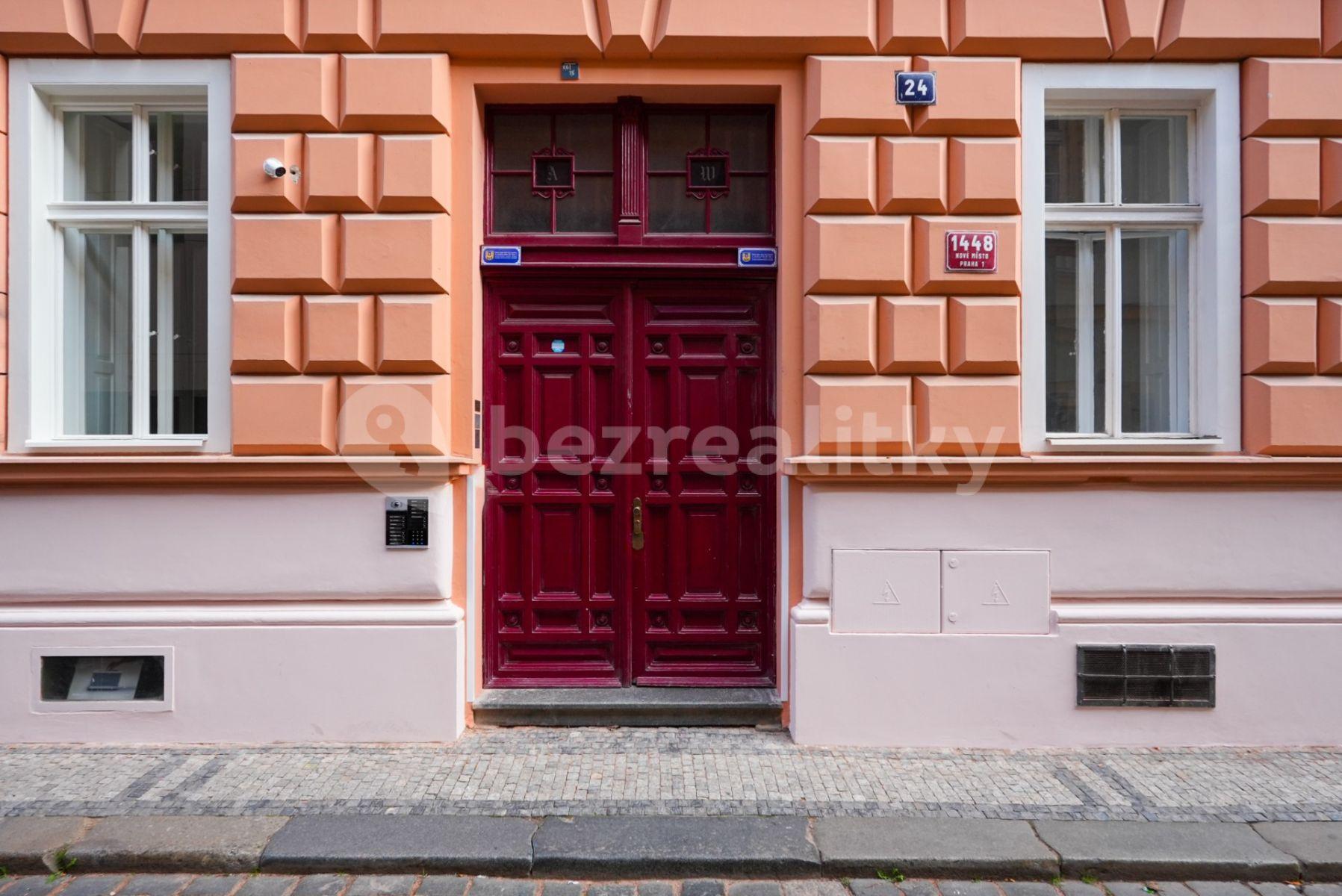 Prodej bytu 2+kk 65 m², Ostrovní, Praha, Praha