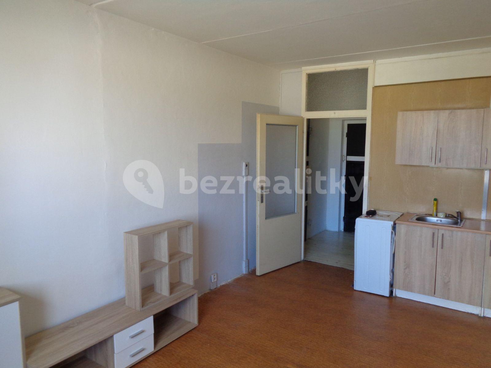 Pronájem bytu Garsoniéra 24 m², U Koupaliště, Karlovy Vary, Karlovarský kraj