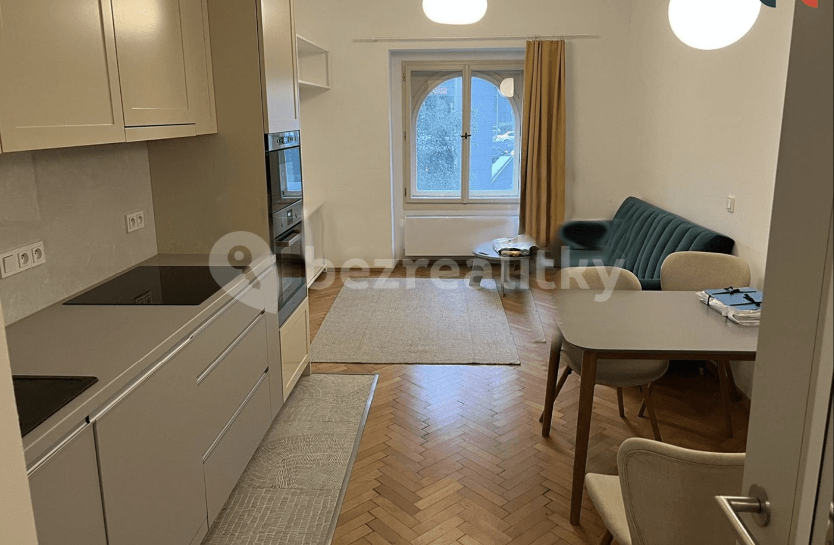 Pronájem bytu 2+kk 42 m², Pobřežní, Praha, Praha