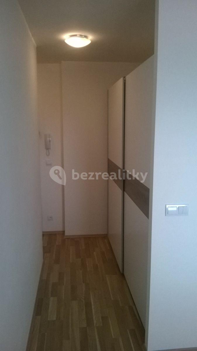 Pronájem bytu 1+kk 45 m², Uzbecká, Praha, Praha