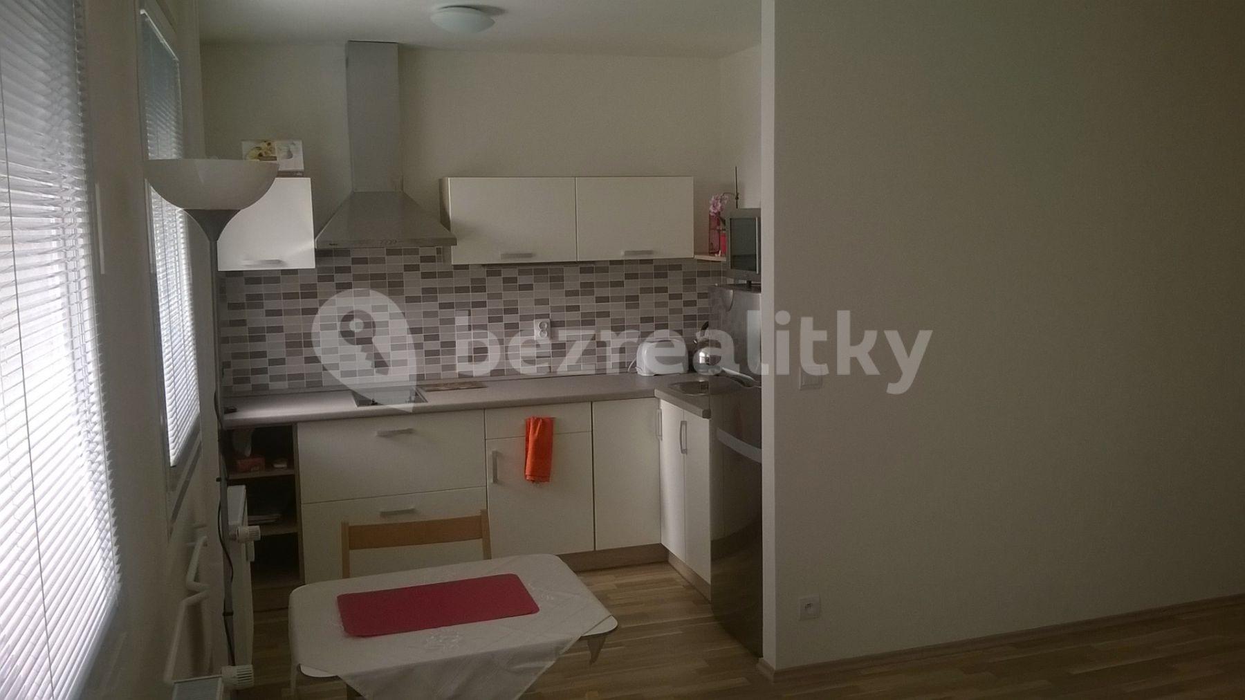 Pronájem bytu 1+kk 45 m², Uzbecká, Praha, Praha