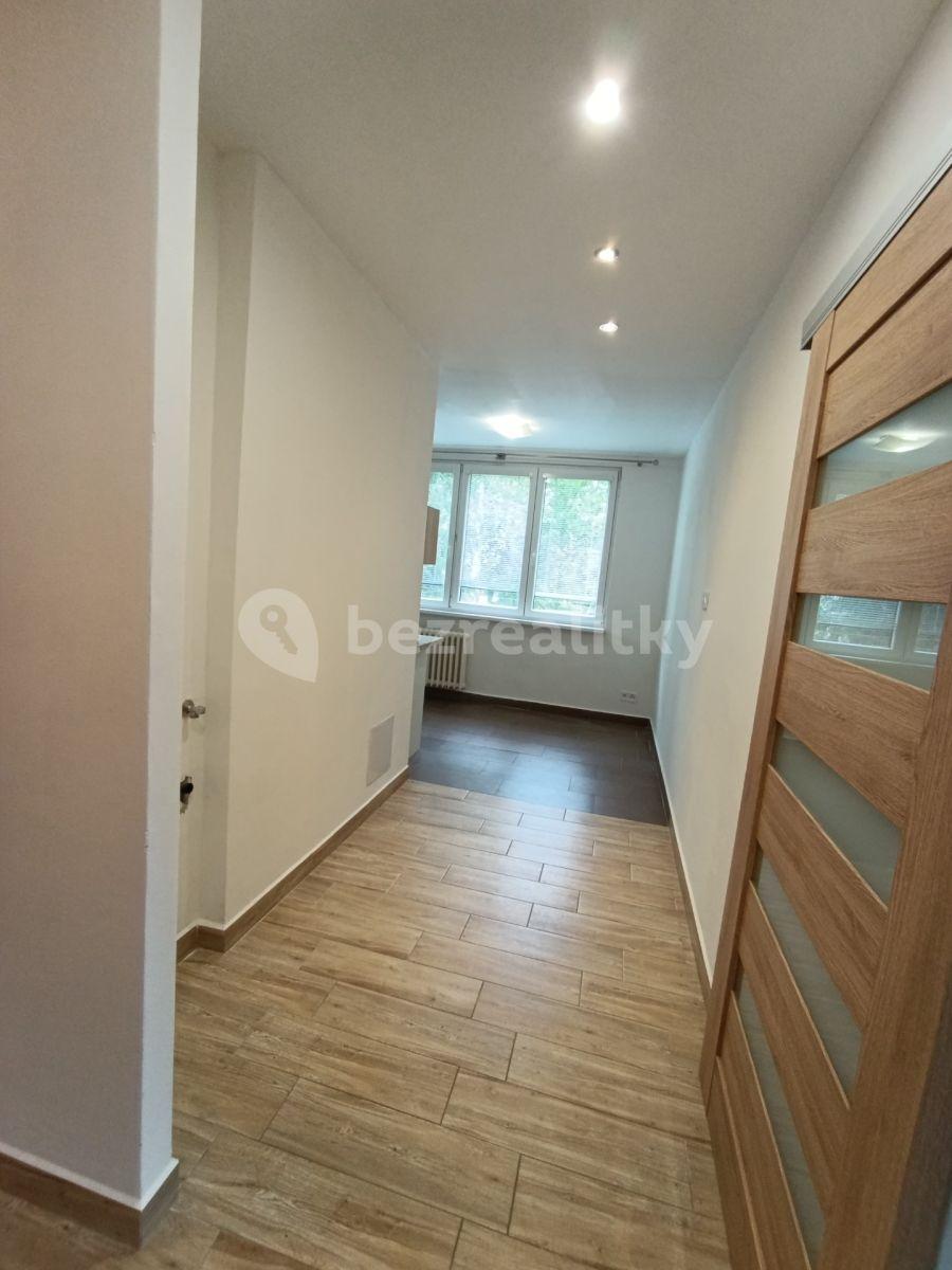 Prodej bytu 3+1 66 m², Petrohradská, Tábor, Jihočeský kraj