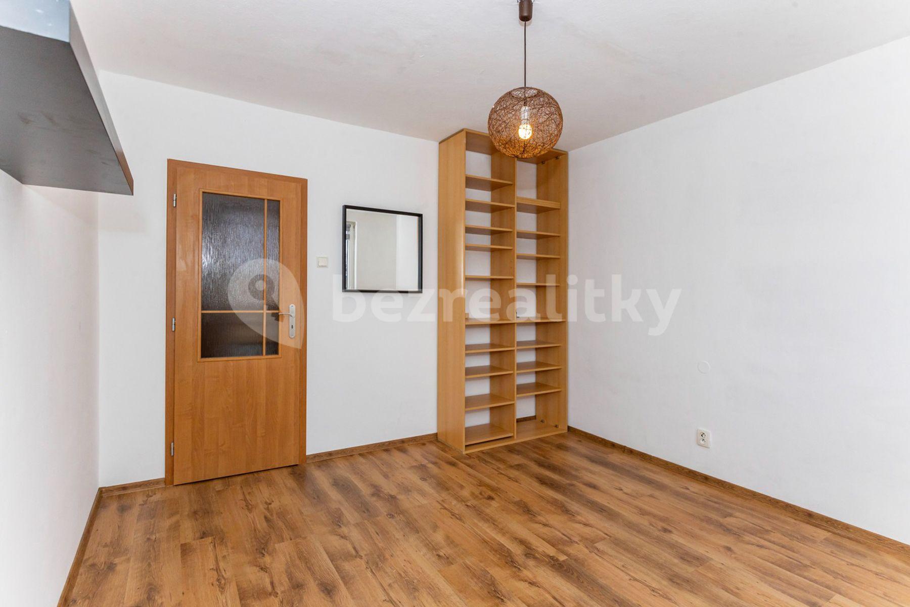 Prodej bytu 2+kk 51 m², Jižní, Větrušice, Středočeský kraj