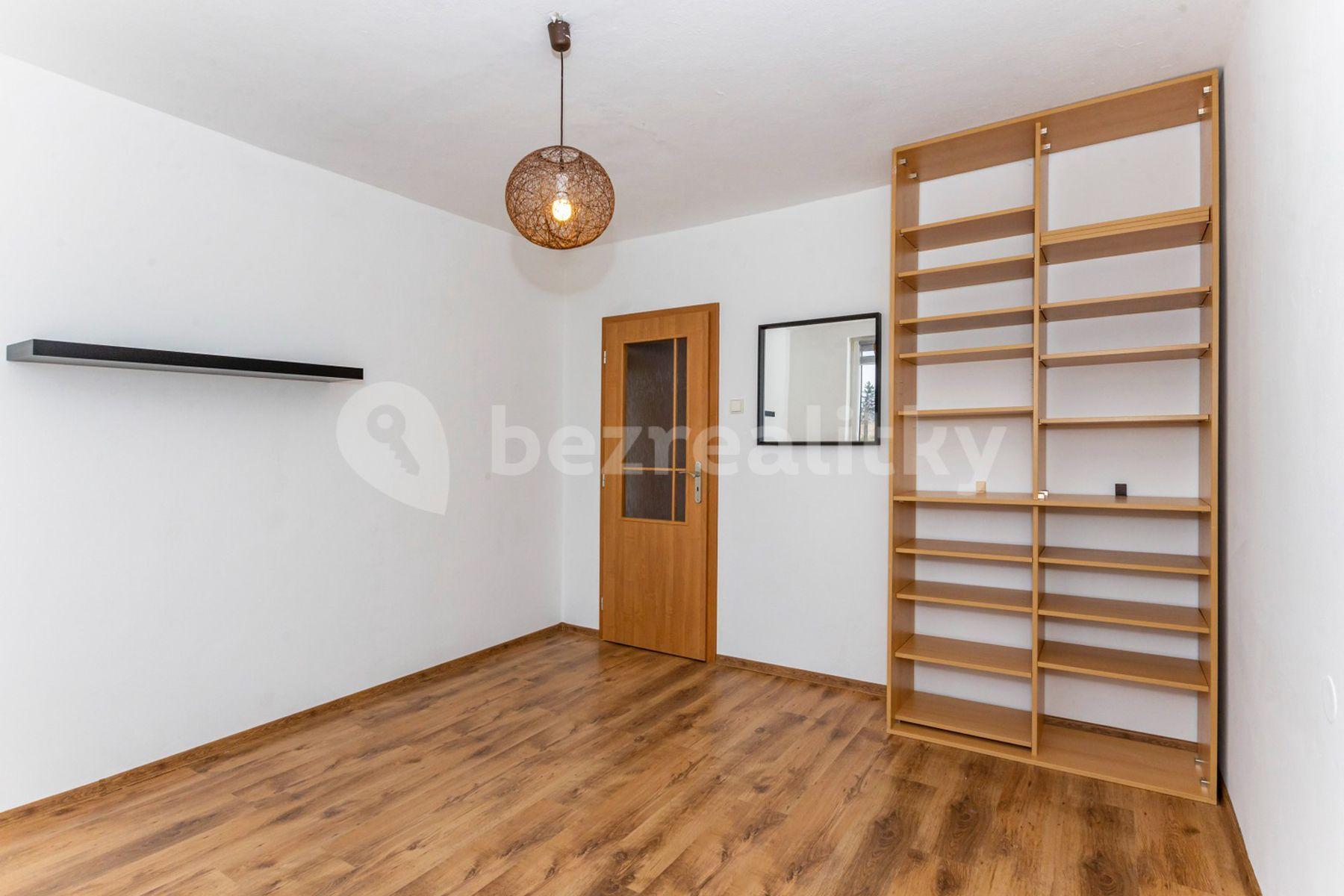 Prodej bytu 2+kk 51 m², Jižní, Větrušice, Středočeský kraj