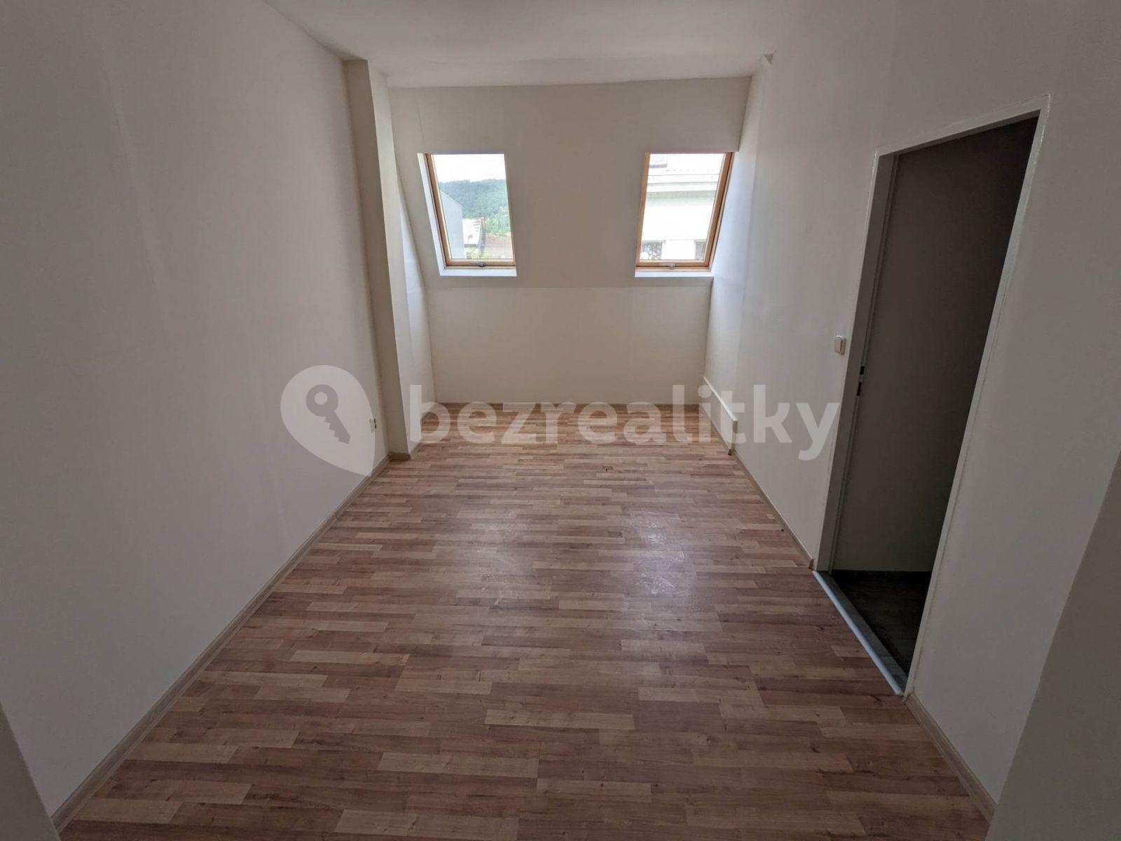 Prodej bytu 1+1 62 m², Zádušní, Kladno, Středočeský kraj