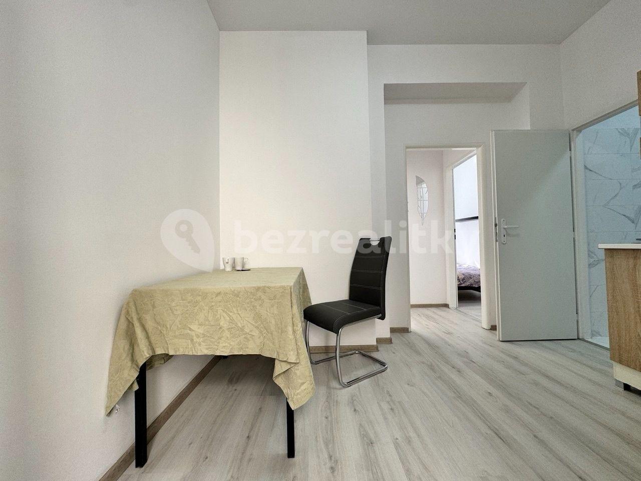 Pronájem bytu 2+1 35 m², Praha, Praha