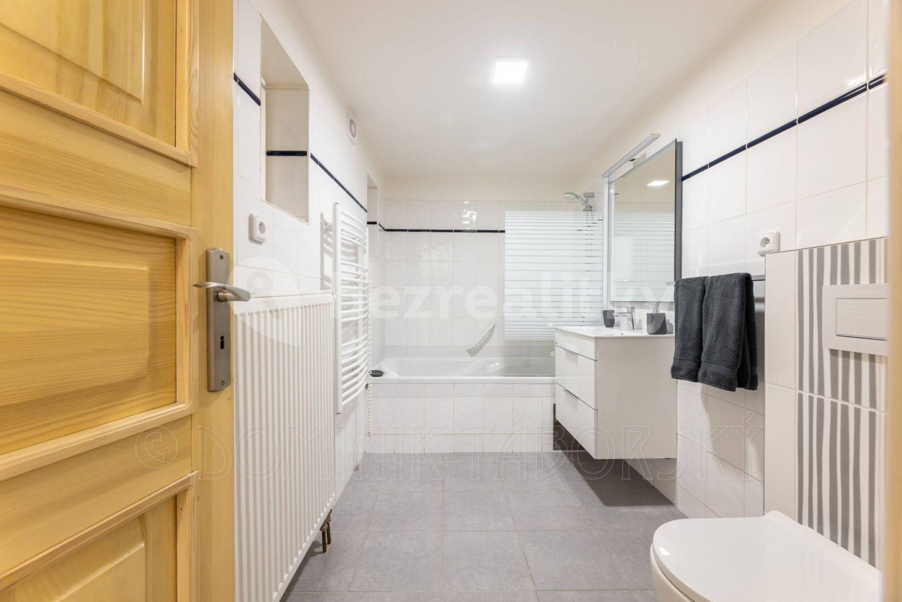 Pronájem bytu 3+kk 75 m², Karlova, Praha, Praha