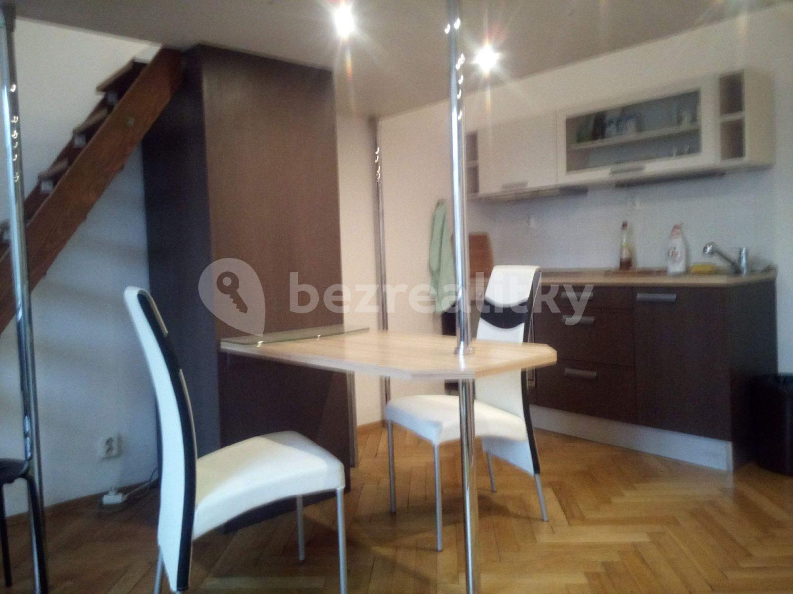 Pronájem bytu 1+kk 27 m², Jakutská, Praha, Praha