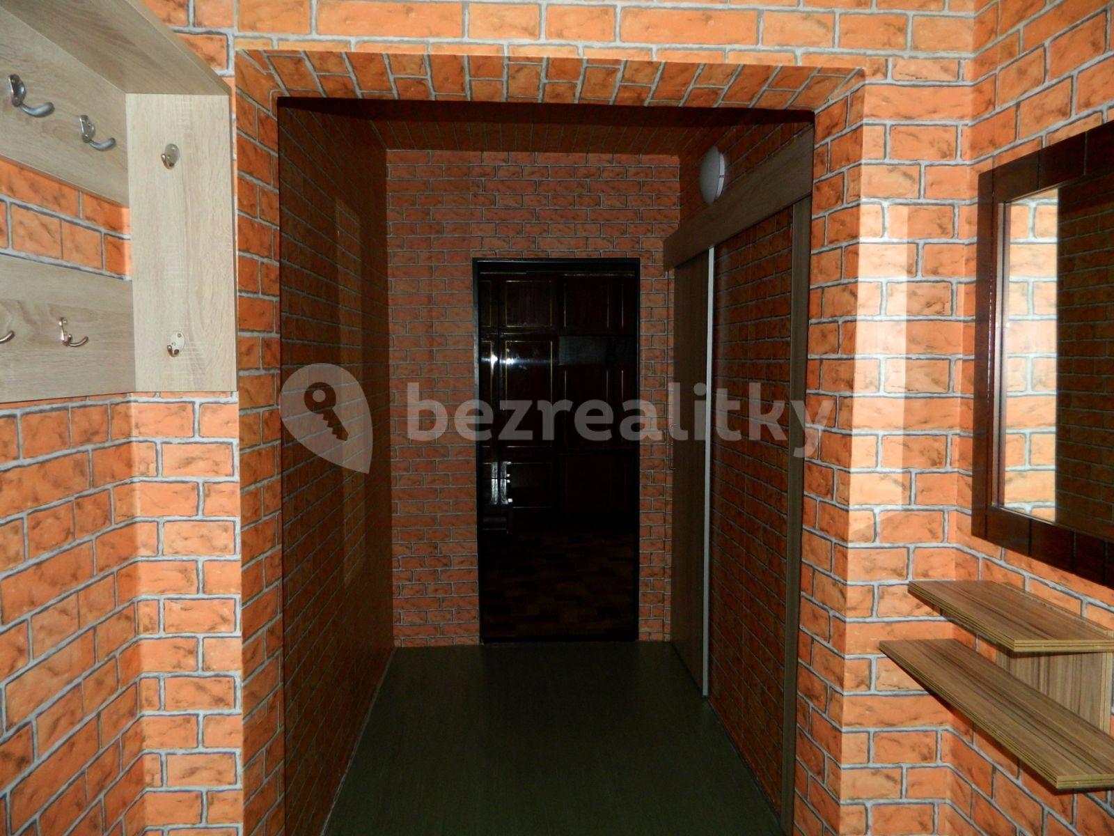 Pronájem bytu 2+1 51 m², Francouzská, Kladno, Středočeský kraj