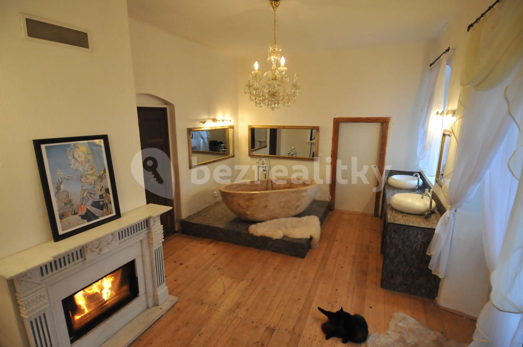 Prodej domu 180 m², pozemek 1.080 m², Smilovice, Středočeský kraj