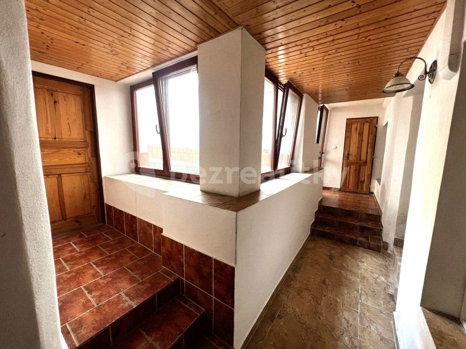 Prodej bytu 1+1 33 m², Plzeňská, Praha, Praha