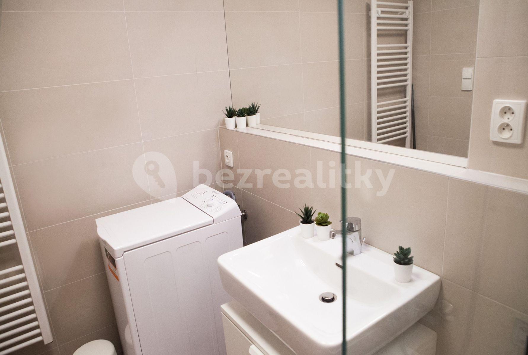 Pronájem bytu 3+kk 53 m², Hlaváčkova, Praha, Praha