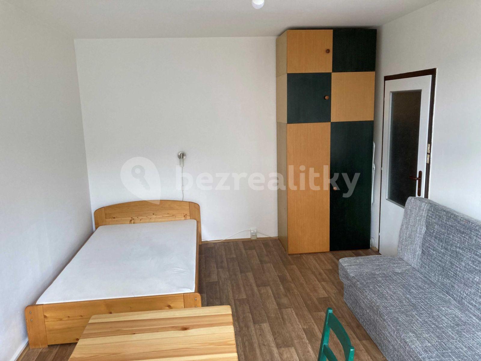 Pronájem bytu 1+kk 30 m², Botevova, Praha, Praha