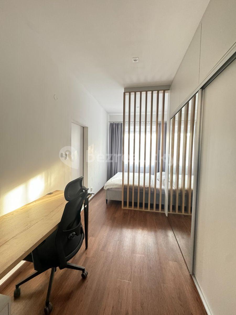 Pronájem bytu 2+kk 42 m², Na Hroudě, Praha, Praha