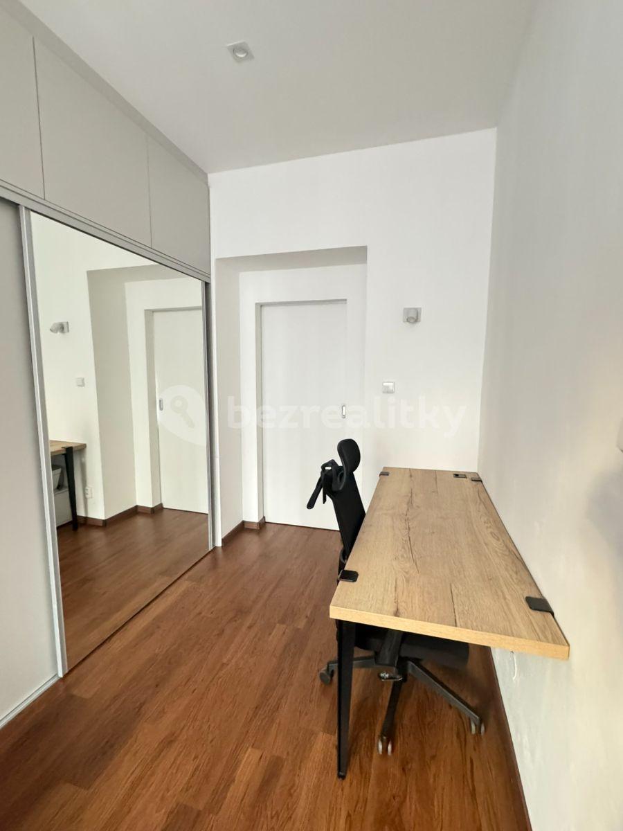 Pronájem bytu 2+kk 42 m², Na Hroudě, Praha, Praha