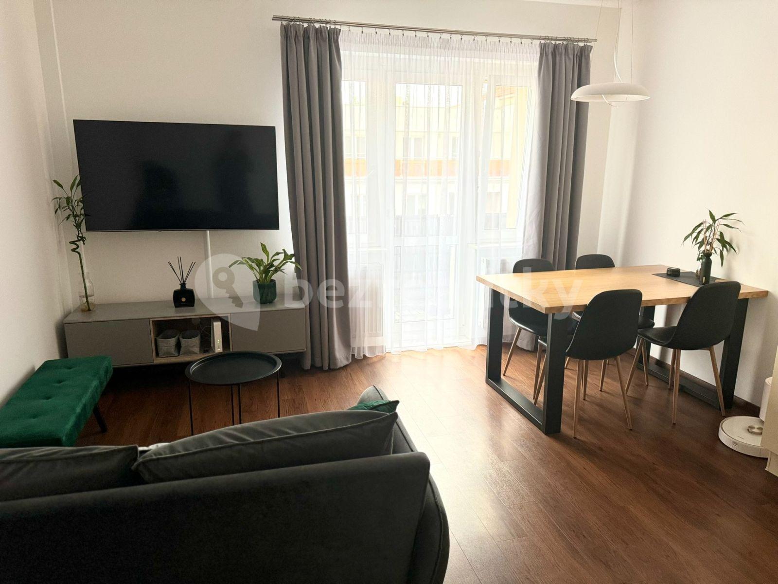 Pronájem bytu 2+kk 42 m², Na Hroudě, Praha, Praha