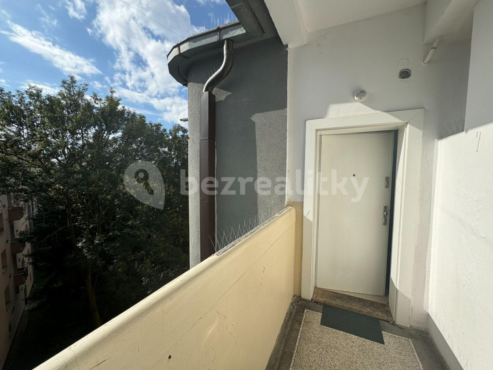 Pronájem bytu 2+kk 42 m², Na Hroudě, Praha, Praha