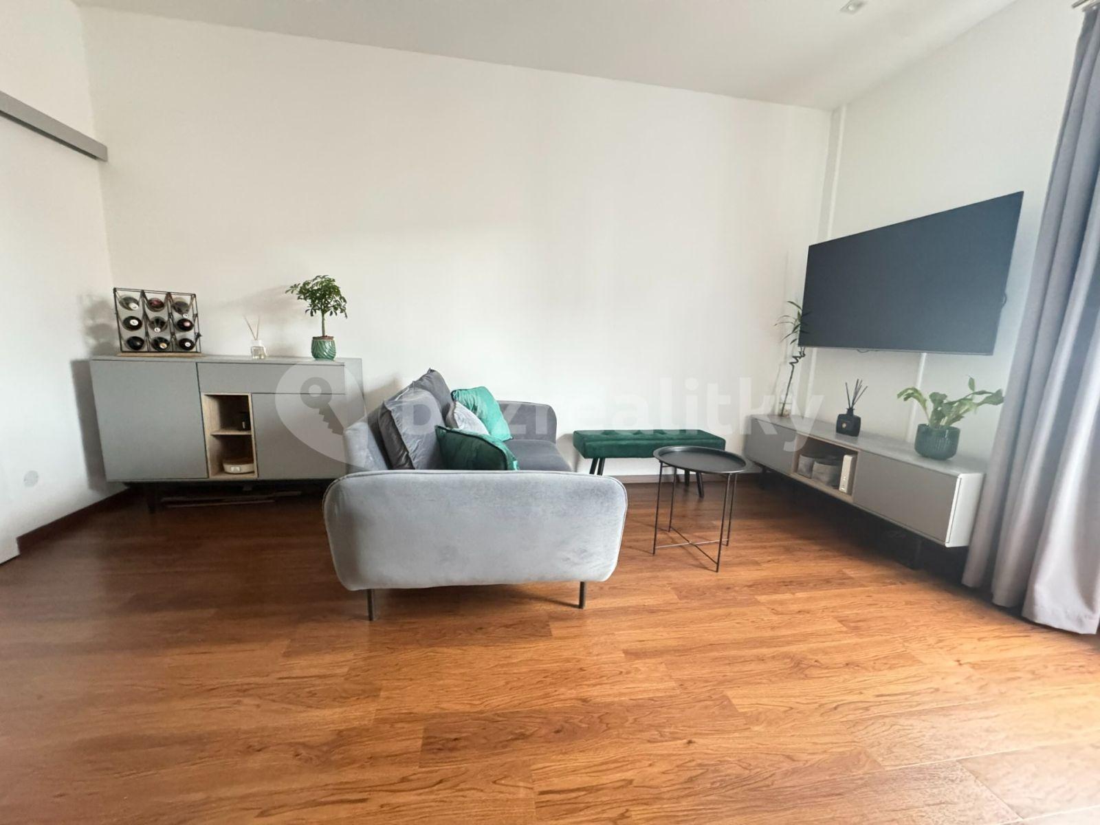 Pronájem bytu 2+kk 42 m², Na Hroudě, Praha, Praha